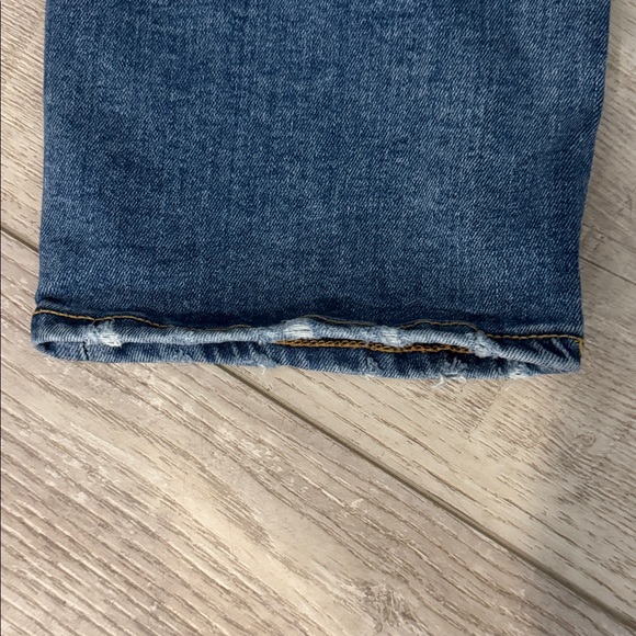Good American Blue Straight Leg Jeans - Picture 8 of 15